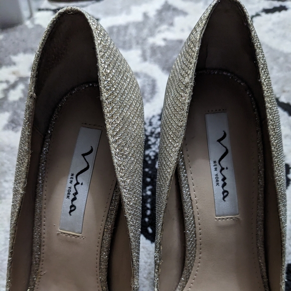 Shoes - Picture 6 of 8